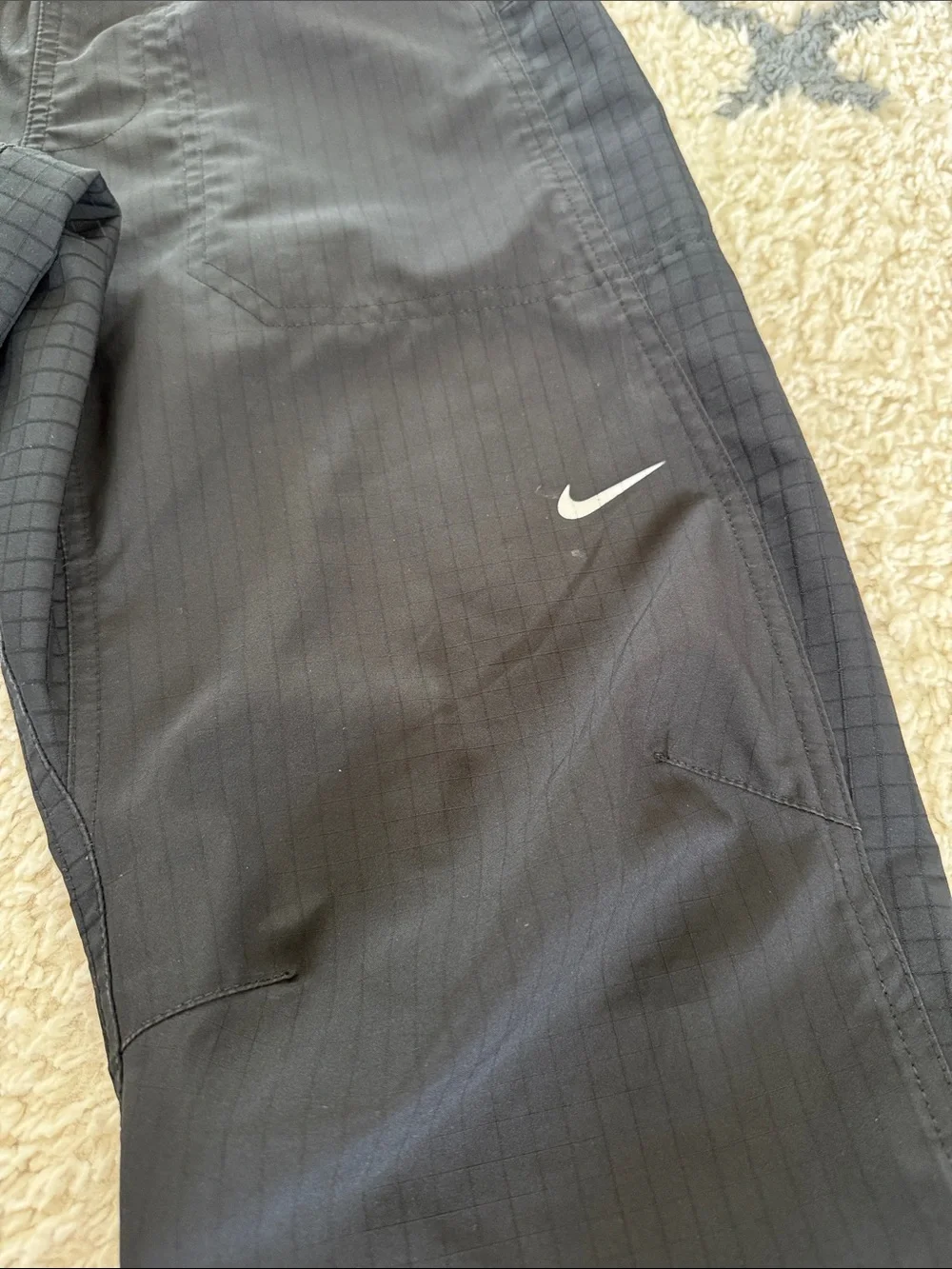 Nike Men’s Dri-FIT ADV A.P.S. Black athletic pants Small
